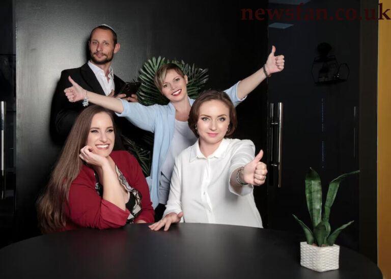 Meet theweeklyspooncom